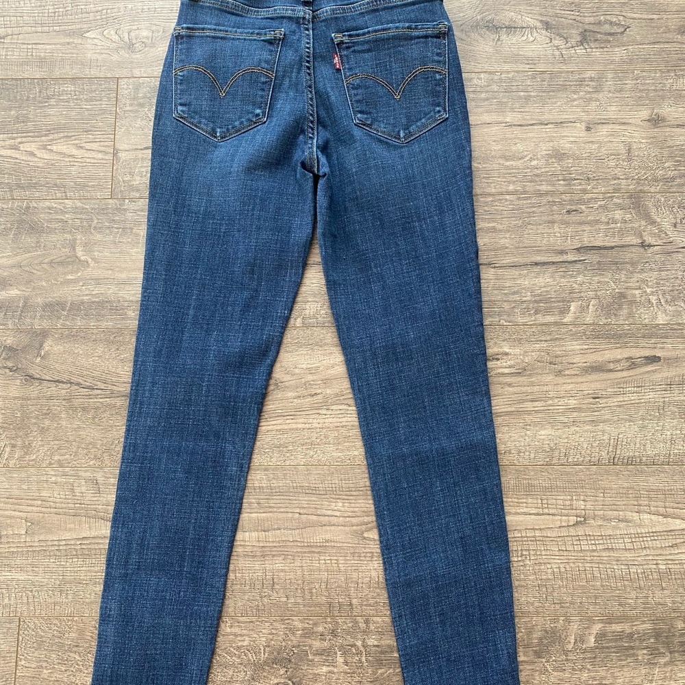 EUC Levi’s 721 High Rise Skinny - Picture 5 of 5
